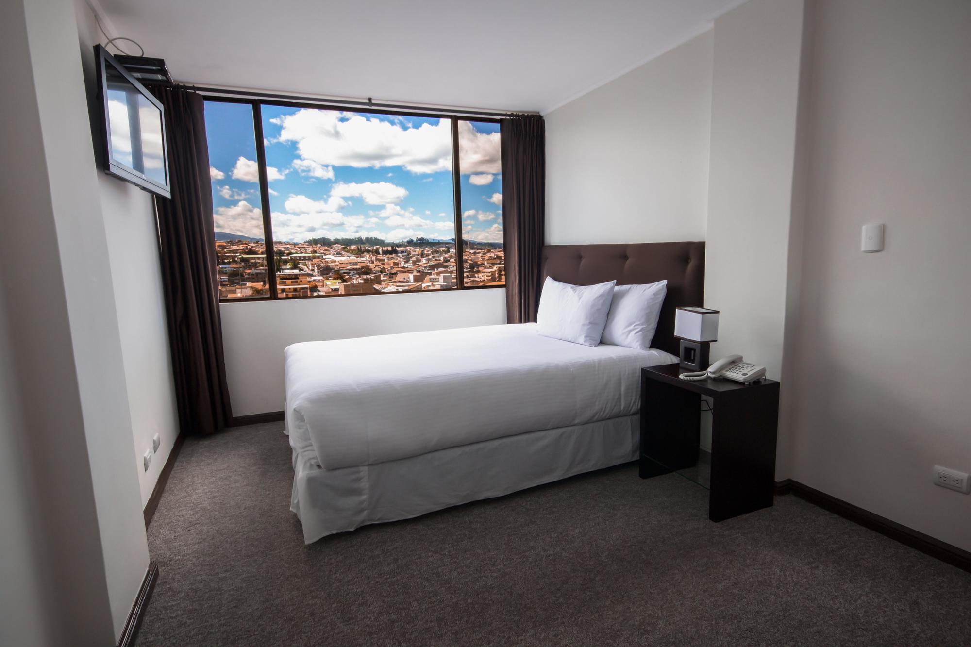 Hotel Presidente Cuenca Dış mekan fotoğraf
